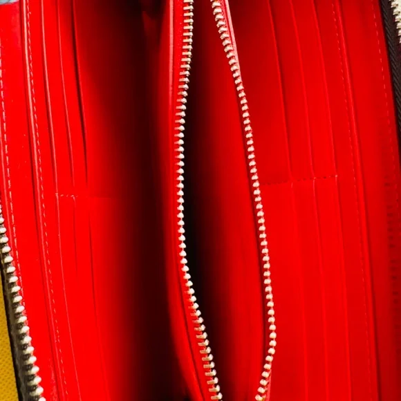 Wallet - Picture 7 of 13